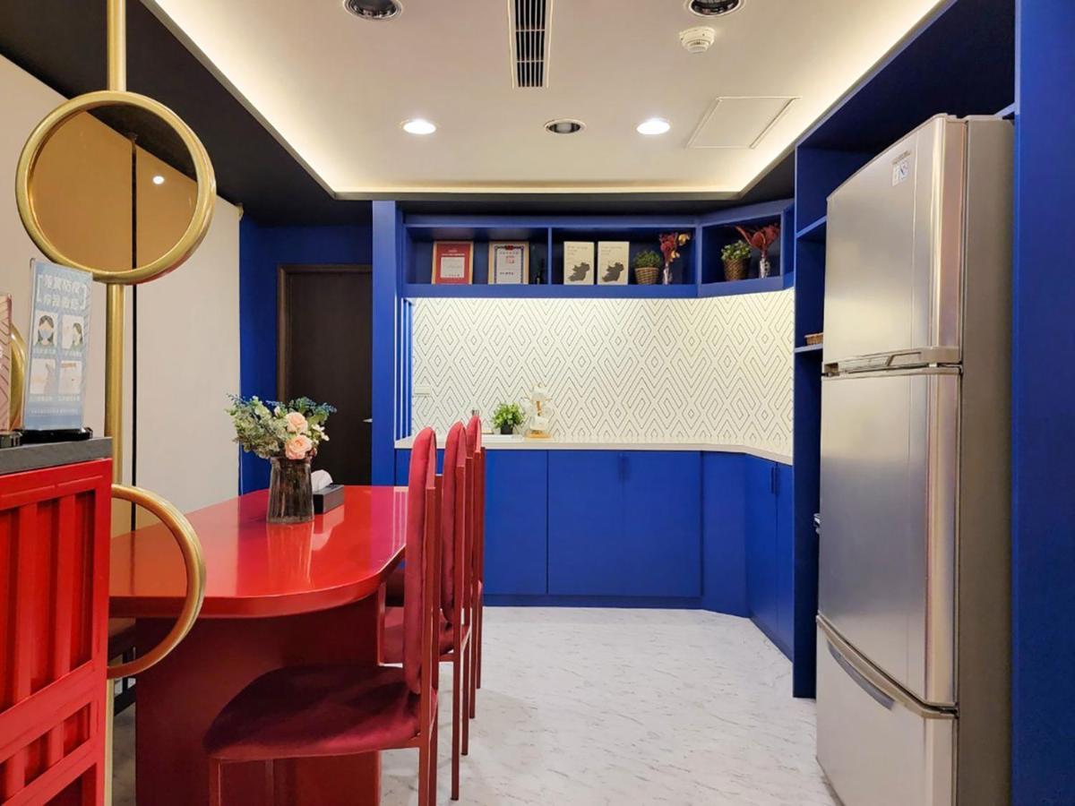 Talmud Hotel Gongyuan Тайджун Екстериор снимка