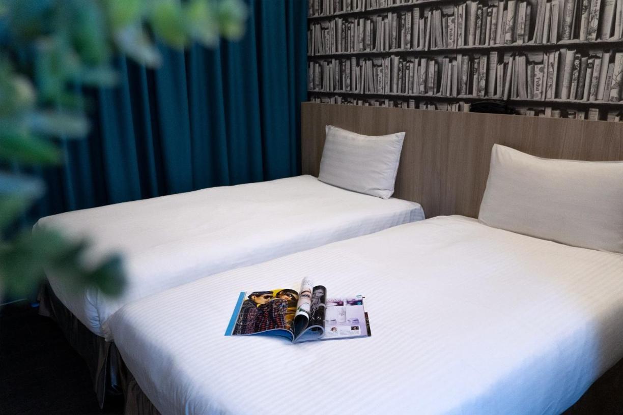 Talmud Hotel Gongyuan Тайджун Екстериор снимка